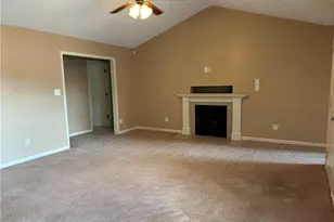 2401 Camp Lejeune Ct, Hope Mills, NC 28348 - Photo 3