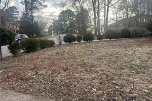 7121 Shellburne Dr, Raleigh, NC 27612 - Photo 11