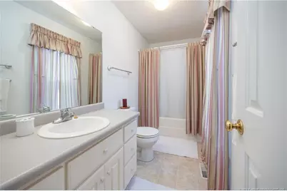 401 W Brocklyn Street, Benson, NC 27504 - Photo 21