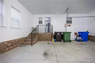 401 W Brocklyn St, Benson, NC 27504 - Photo 23