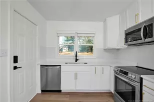 809 Anarine Rd, Fayetteville, NC 28303 - Photo 13