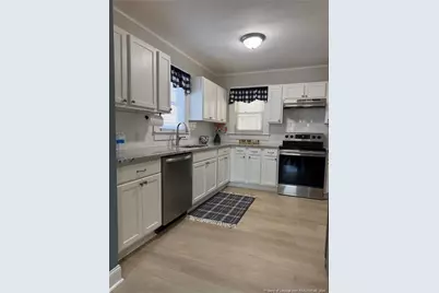 128 W Circle Court, Fayetteville, NC 28301 - Photo 9