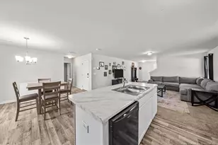 1705 Redbout Ct, Hope Mills, NC 28348 - Photo 13