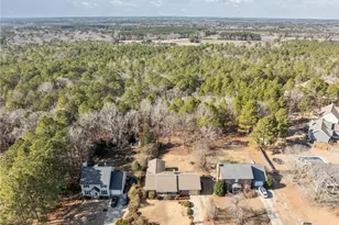 946 Pepperwood Dr, Fayetteville, NC 28311 - Photo 3