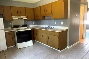 4937-D Galveston Dr, Fayetteville, NC 28303 - Photo 7