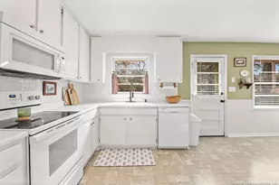 2929 Skycrest Dr, Fayetteville, NC 28304 - Photo 9