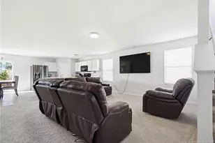 913 Sapphire Stone Ln, Hope Mills, NC 28348 - Photo 7