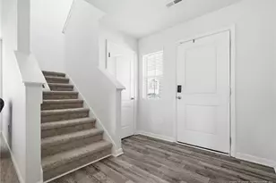 913 Sapphire Stone Ln, Hope Mills, NC 28348 - Photo 5
