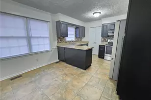 1654 Baysden Ct, Fayetteville, NC 28303 - Photo 5