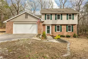 110 Stornoway Dr, Southern Pines, NC 28387 - Photo 1