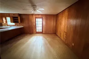 809 W Allen Ln, Laurinburg, NC 28352 - Photo 3