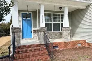 3917 Barnsdale Dr, Wade, NC 28395 - Photo 3