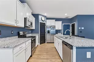 136 Edgefield Dr, Sanford, NC 27332 - Photo 9