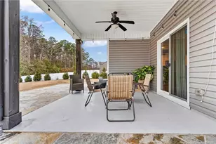 136 Edgefield Dr, Sanford, NC 27332 - Photo 23