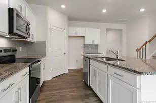 1031 Misty Creek Dr, Aberdeen, NC 28315 - Photo 5