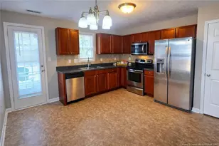 528 Bellgrove Dr, Hope Mills, NC 28348 - Photo 7