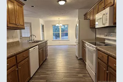 728 Bent Creek Drive, Hope Mills, NC 28348 - Photo 5