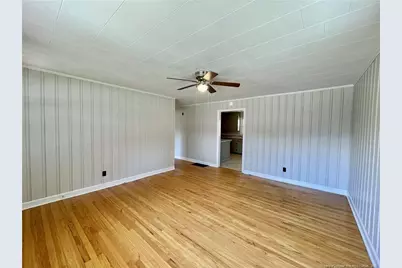 531 E Donaldson Avenue, Raeford, NC 28376 - Photo 3