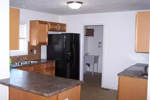 1753 Cherrypoint Dr, Fayetteville, NC 28306 - Photo 5