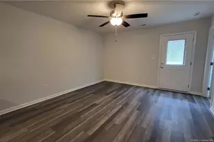 1101 Woodridge Dr, Lumberton, NC 28358 - Photo 5