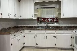 413 Lancaster Rd, Fayetteville, NC 28314 - Photo 9