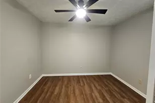 201 Tiverton St, Fayetteville, NC 28314 - Photo 9