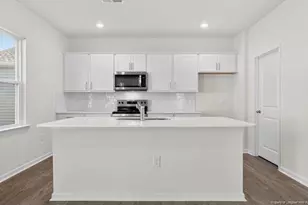 371 Hartfield Ave, Raeford, NC 28376 - Photo 5