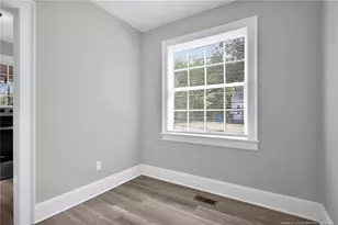 216 Hawthorne Rd, Fayetteville, NC 28301 - Photo 9