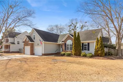 5414 Outer Banks Street, Hope Mills, NC 28348 - Photo 5