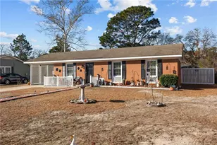 5915 Spinner Rd, Hope Mills, NC 28348 - Photo 3