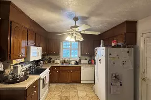 408 Old Farm Rd, Raeford, NC 28376 - Photo 15