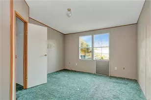 211 Lewis St, Bladenboro, NC 28320 - Photo 15