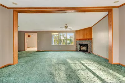 211 Lewis Street, Bladenboro, NC 28320 - Photo 5