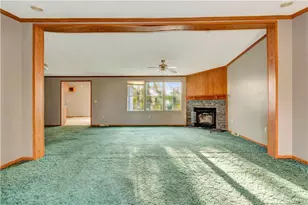 211 Lewis St, Bladenboro, NC 28320 - Photo 5