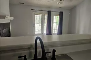 390 Bubble Creek Ct, Fayetteville, NC 28311 - Photo 11