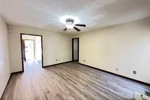 5136 Double Oaks Dr, Fayetteville, NC 28306 - Photo 7