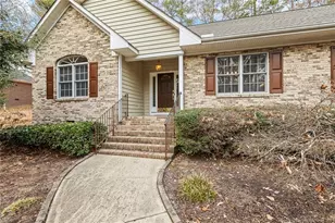 577 Broadmoor Ct, Sanford, NC 27332 - Photo 3