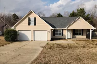 7720 Redwood Ave, Fayetteville, NC 28314 - Photo 1