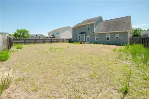 4410 Narrow Pine Ct, Parkton, NC 28371 - Photo 3
