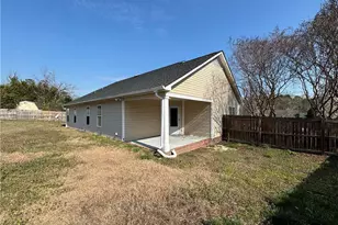 7819 Rosewood Ave, Fayetteville, NC 28314 - Photo 3