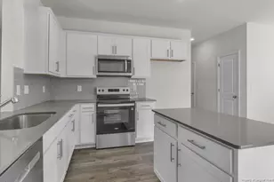 700 Lazy Elm Ln, Aberdeen, NC 28315 - Photo 7