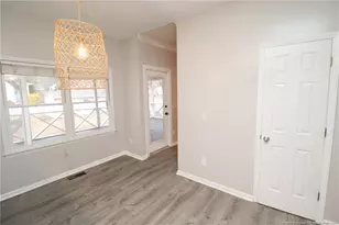 2704 Thurrock Dr, Apex, NC 27539 - Photo 7