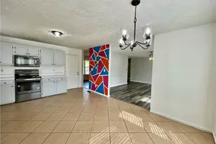 5723 Kingstree Dr, Fayetteville, NC 28304 - Photo 11