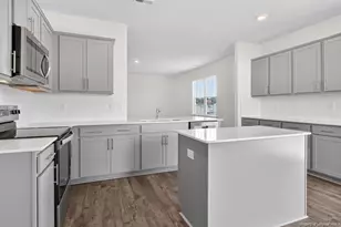 1019 Misty Creek Dr, Aberdeen, NC 28315 - Photo 9