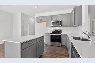 1019 Misty Creek Drive, Aberdeen, NC 28315 - Photo 7