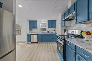 2918 Dothan Dr, Fayetteville, NC 28306 - Photo 3