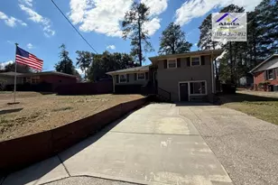 1817 McGougan Rd, Fayetteville, NC 28303 - Photo 3