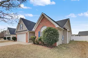 208 Lochwood Dr, Raeford, NC 28376 - Photo 3