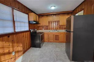 209 E 15th St, Lumberton, NC 28358 - Photo 3