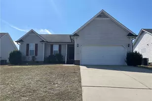 1465 Avoncroft Dr, Fayetteville, NC 28306 - Photo 1